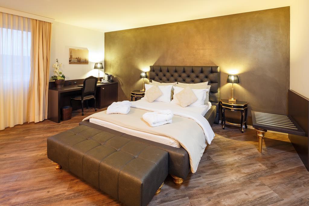 Business Hotel First Feusisberg Cameră foto
